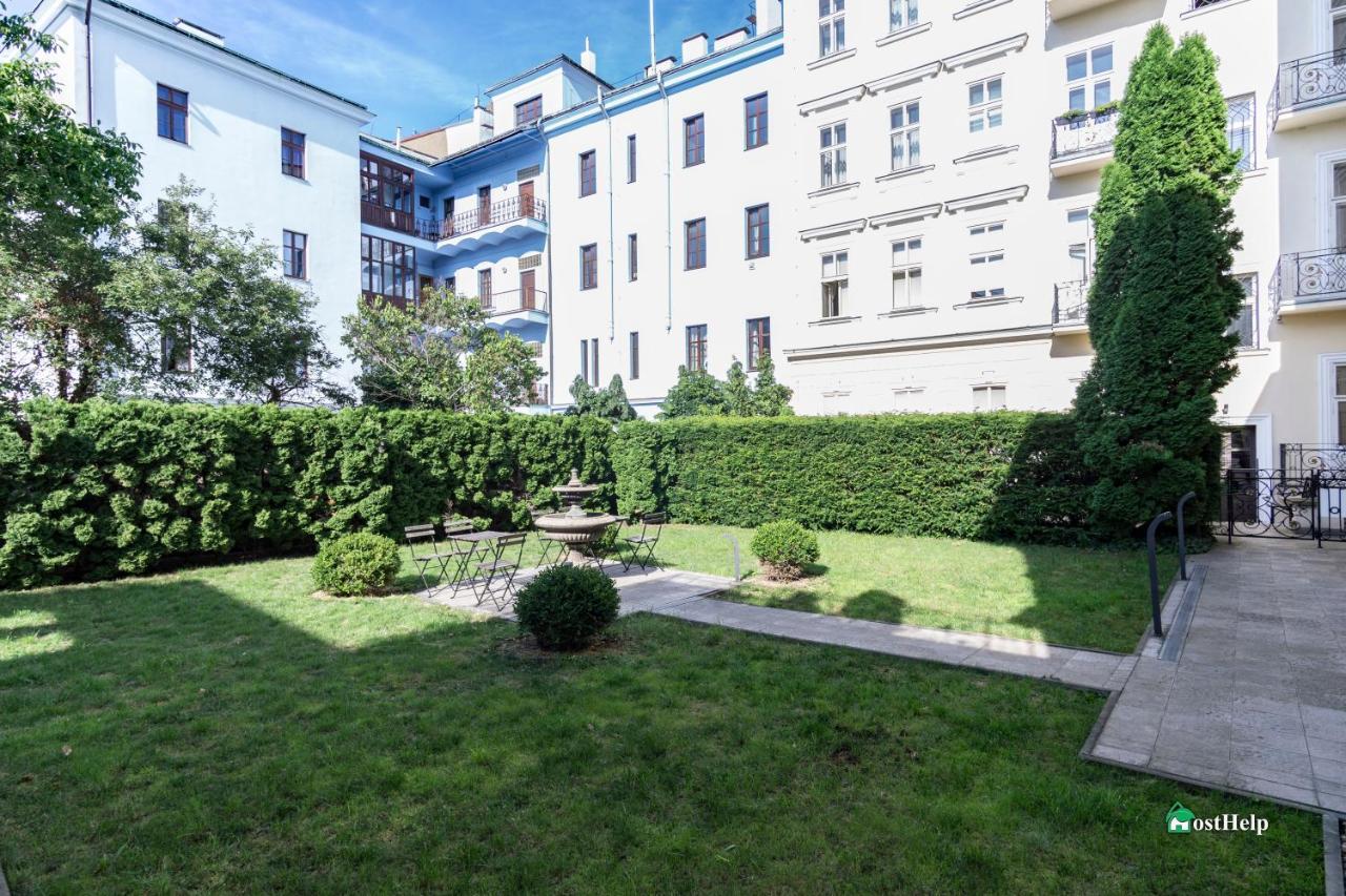 Unique Location With Hot-tub, Terrace And Garden Vila *